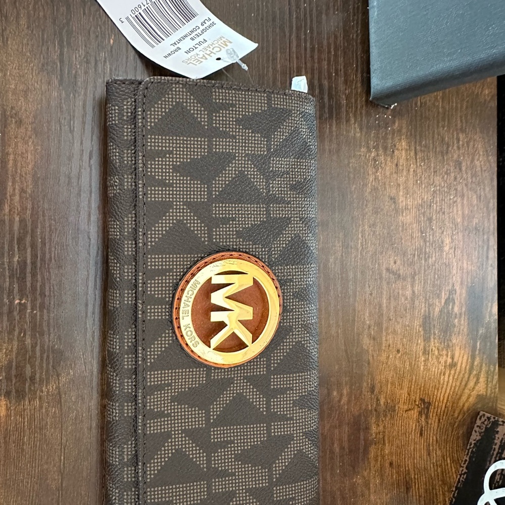 Michael Kors wallet